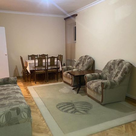 Nur Apartment In Goris Buitenkant foto